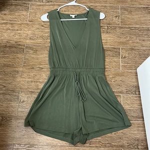 Silence + noise romper